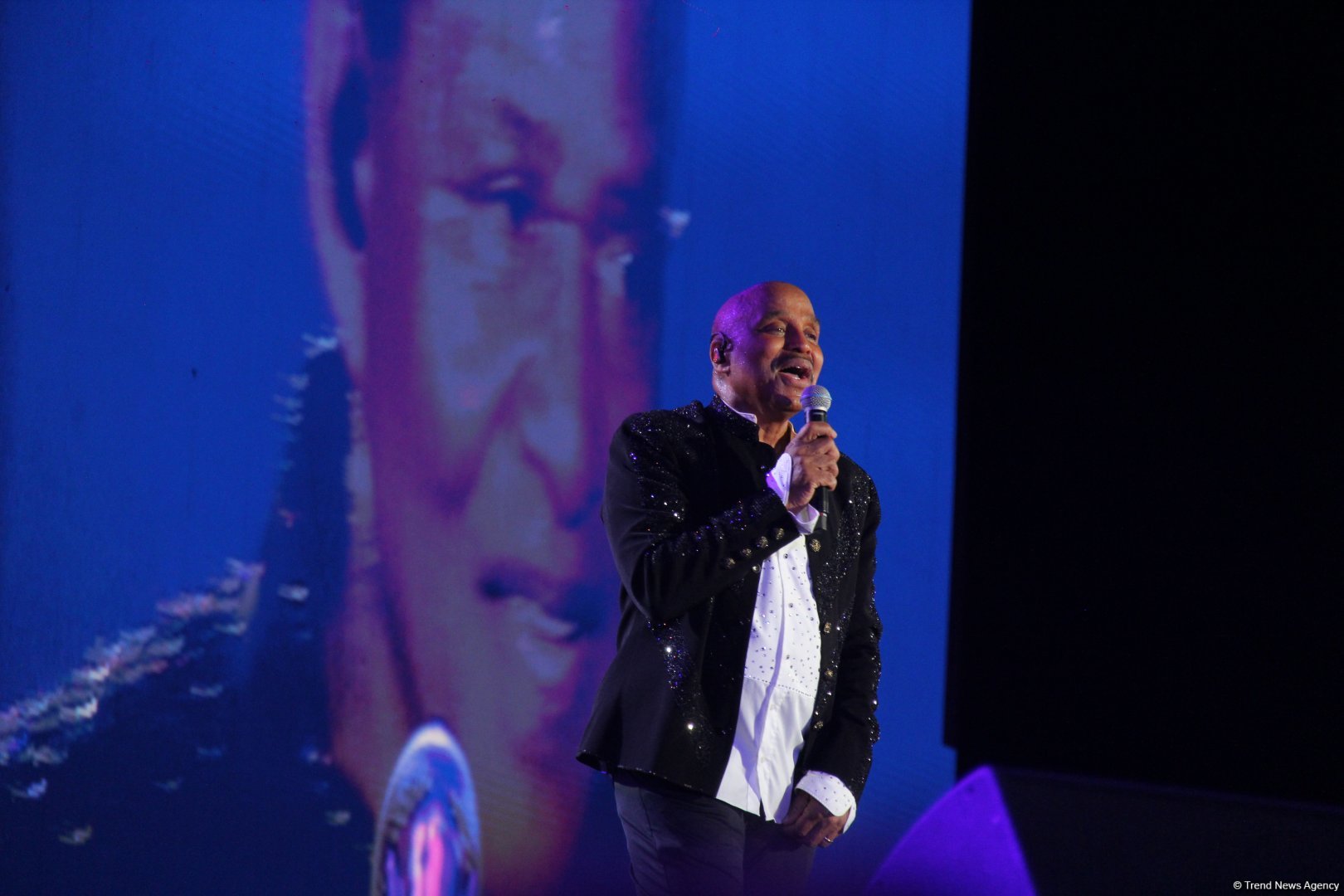 Легендарный Энгельберт Хампердинк, братья Майкла Джексона, CC Catch и другие звезды на  грандиозном вечере Dream Fest в Баку (ФОТО)