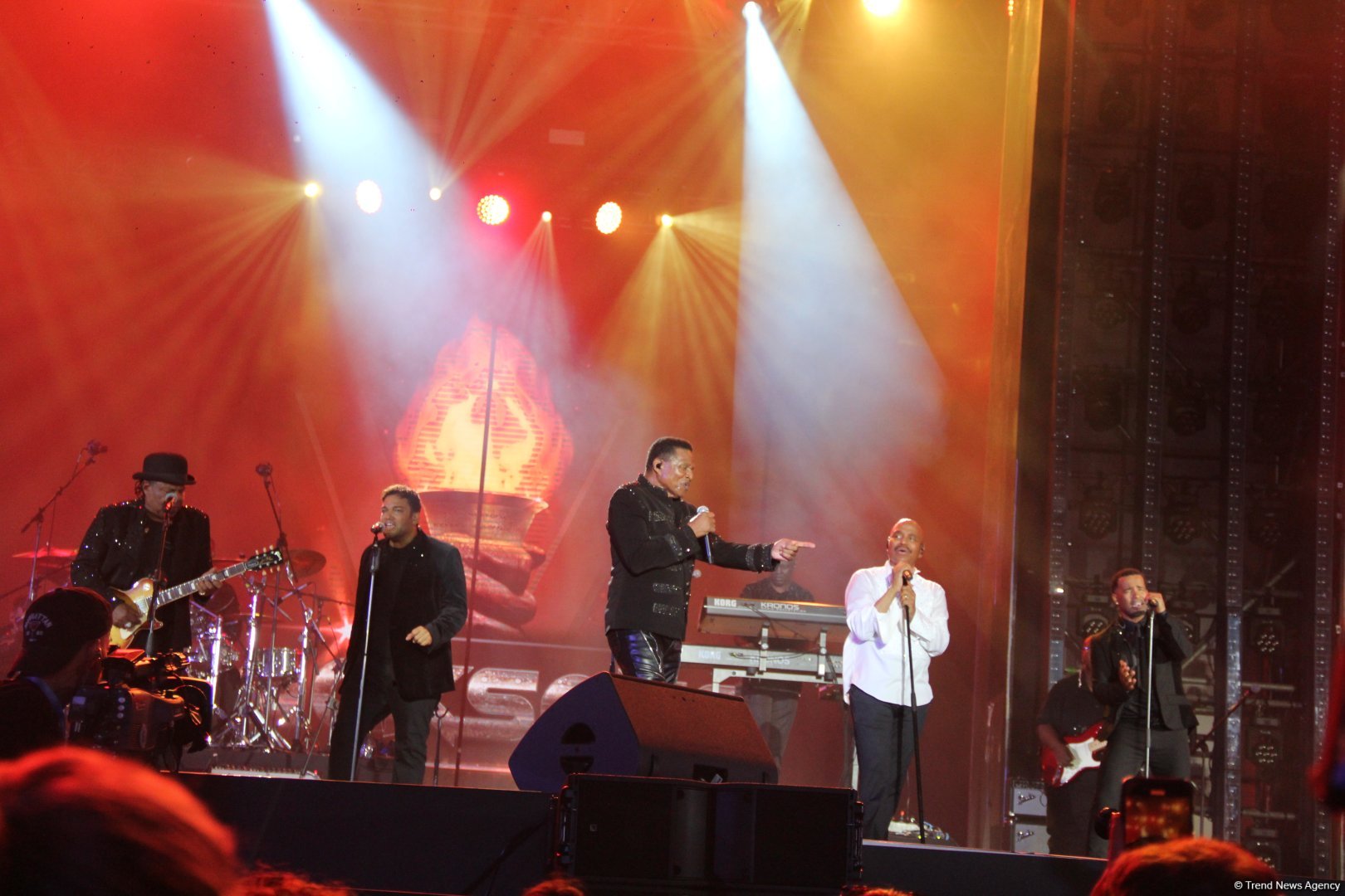 Легендарный Энгельберт Хампердинк, братья Майкла Джексона, CC Catch и другие звезды на  грандиозном вечере Dream Fest в Баку (ФОТО)