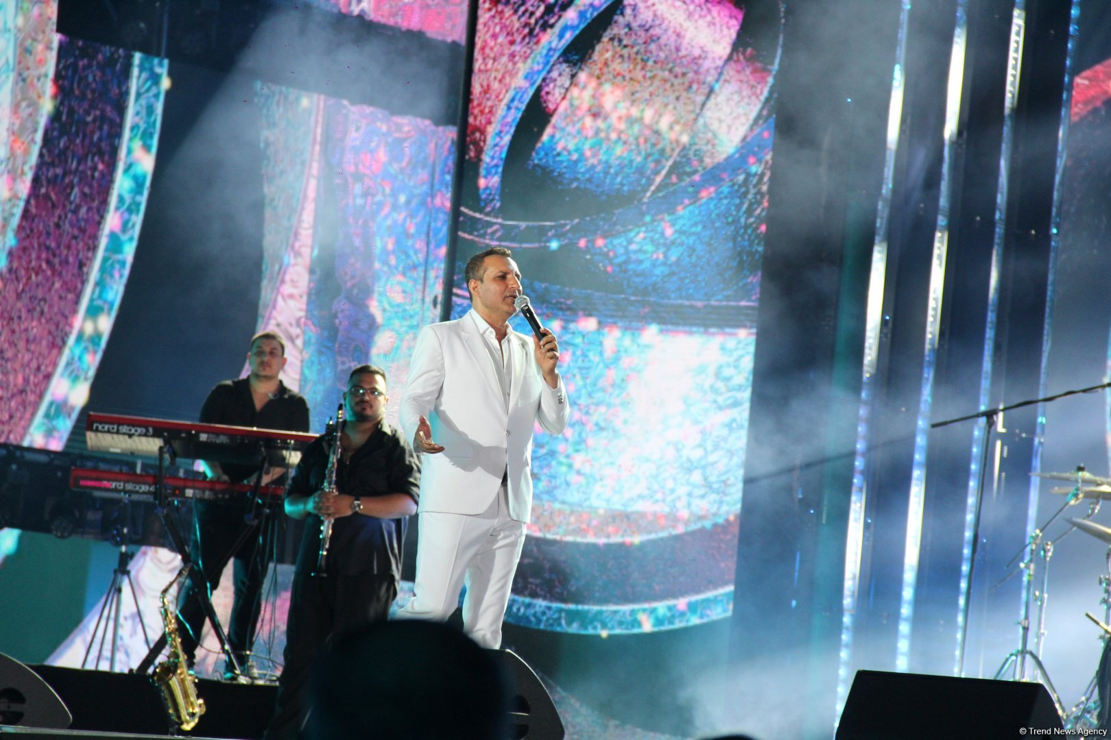 Легендарный Энгельберт Хампердинк, братья Майкла Джексона, CC Catch и другие звезды на  грандиозном вечере Dream Fest в Баку (ФОТО)