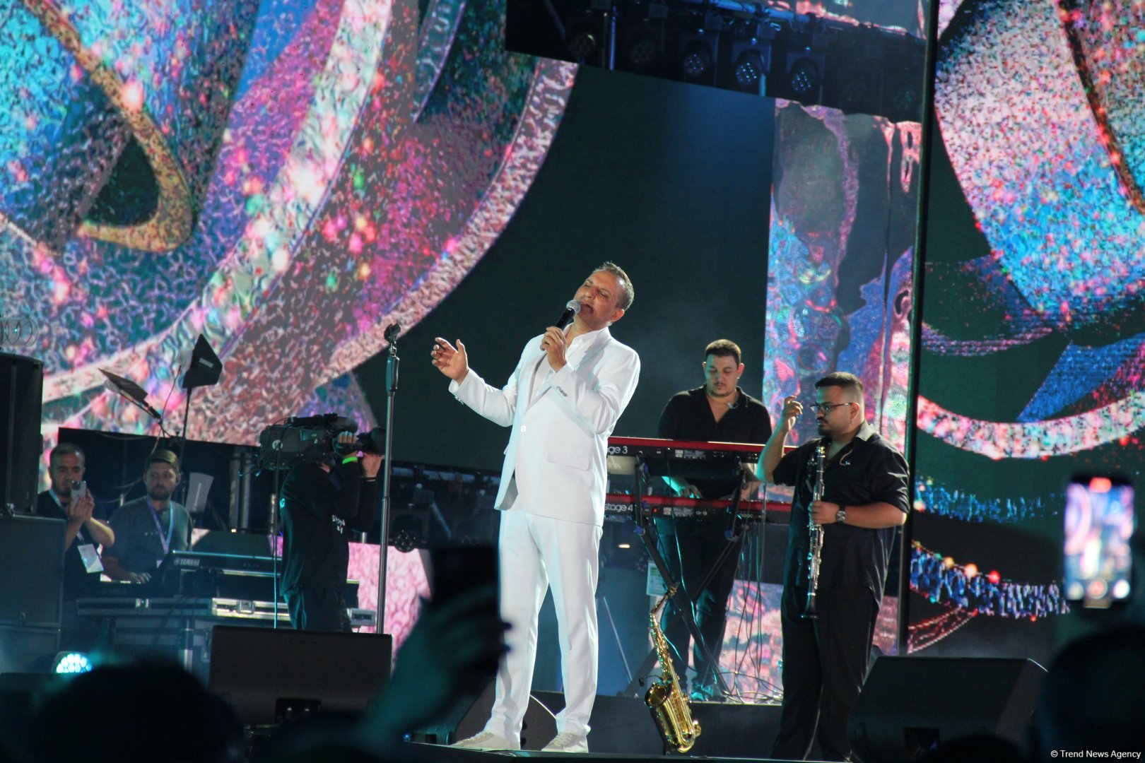 Легендарный Энгельберт Хампердинк, братья Майкла Джексона, CC Catch и другие звезды на  грандиозном вечере Dream Fest в Баку (ФОТО)