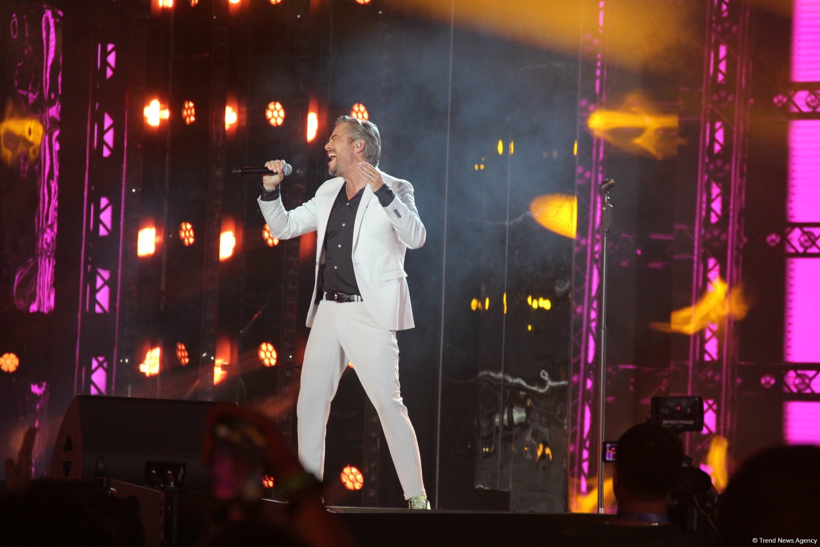 Легендарный Энгельберт Хампердинк, братья Майкла Джексона, CC Catch и другие звезды на  грандиозном вечере Dream Fest в Баку (ФОТО)