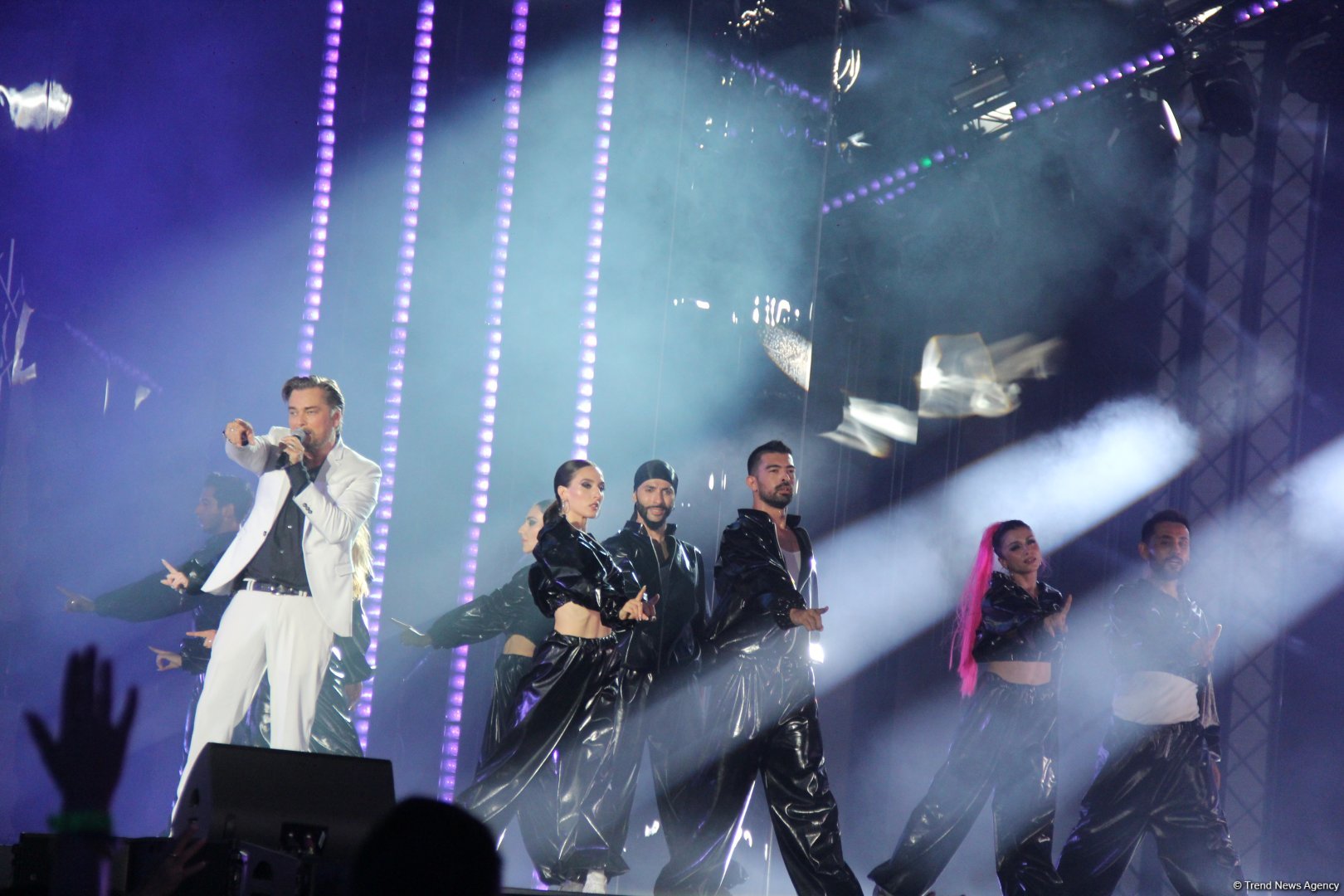 Легендарный Энгельберт Хампердинк, братья Майкла Джексона, CC Catch и другие звезды на  грандиозном вечере Dream Fest в Баку (ФОТО)