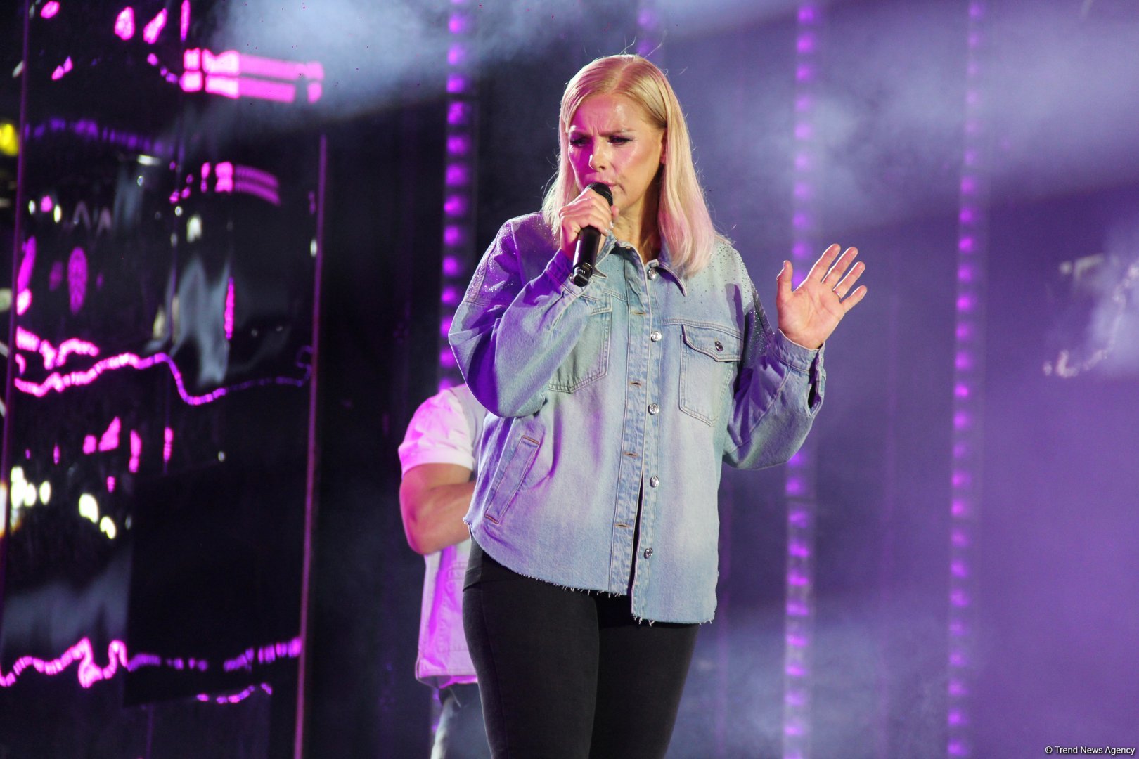 Легендарный Энгельберт Хампердинк, братья Майкла Джексона, CC Catch и другие звезды на  грандиозном вечере Dream Fest в Баку (ФОТО)