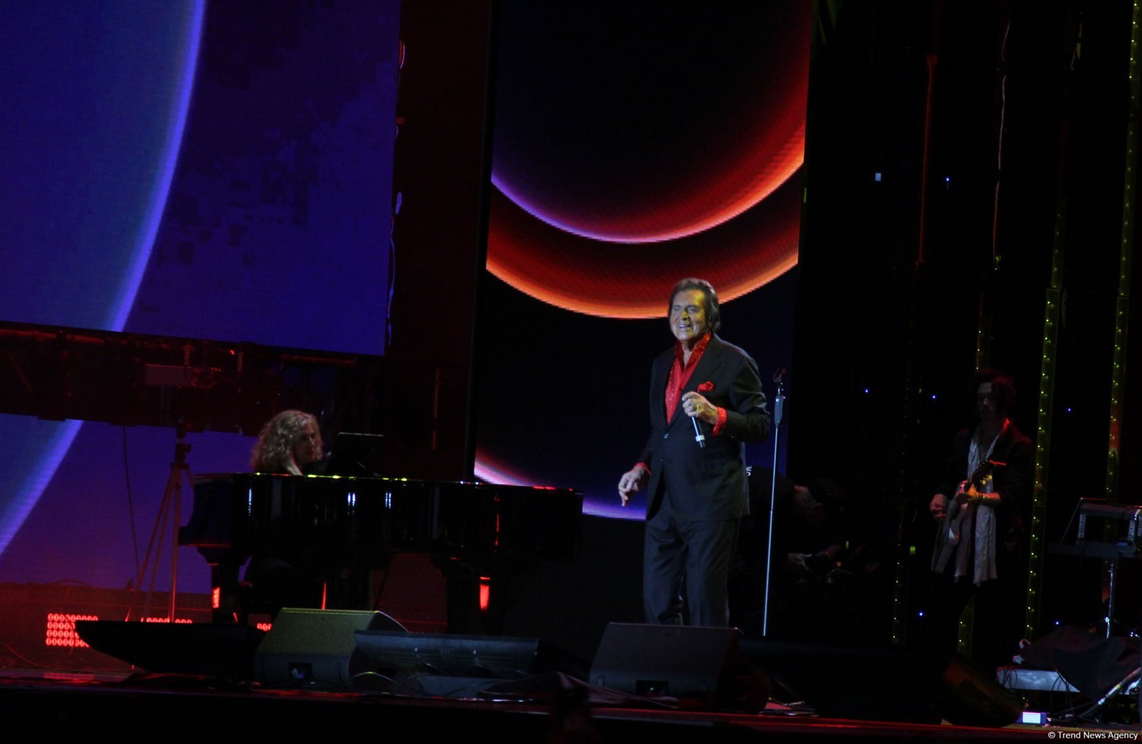 Легендарный Энгельберт Хампердинк, братья Майкла Джексона, CC Catch и другие звезды на  грандиозном вечере Dream Fest в Баку (ФОТО)
