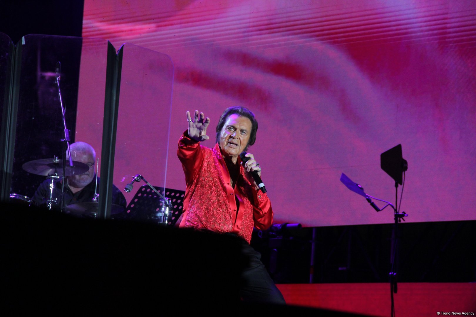 Легендарный Энгельберт Хампердинк, братья Майкла Джексона, CC Catch и другие звезды на  грандиозном вечере Dream Fest в Баку (ФОТО)