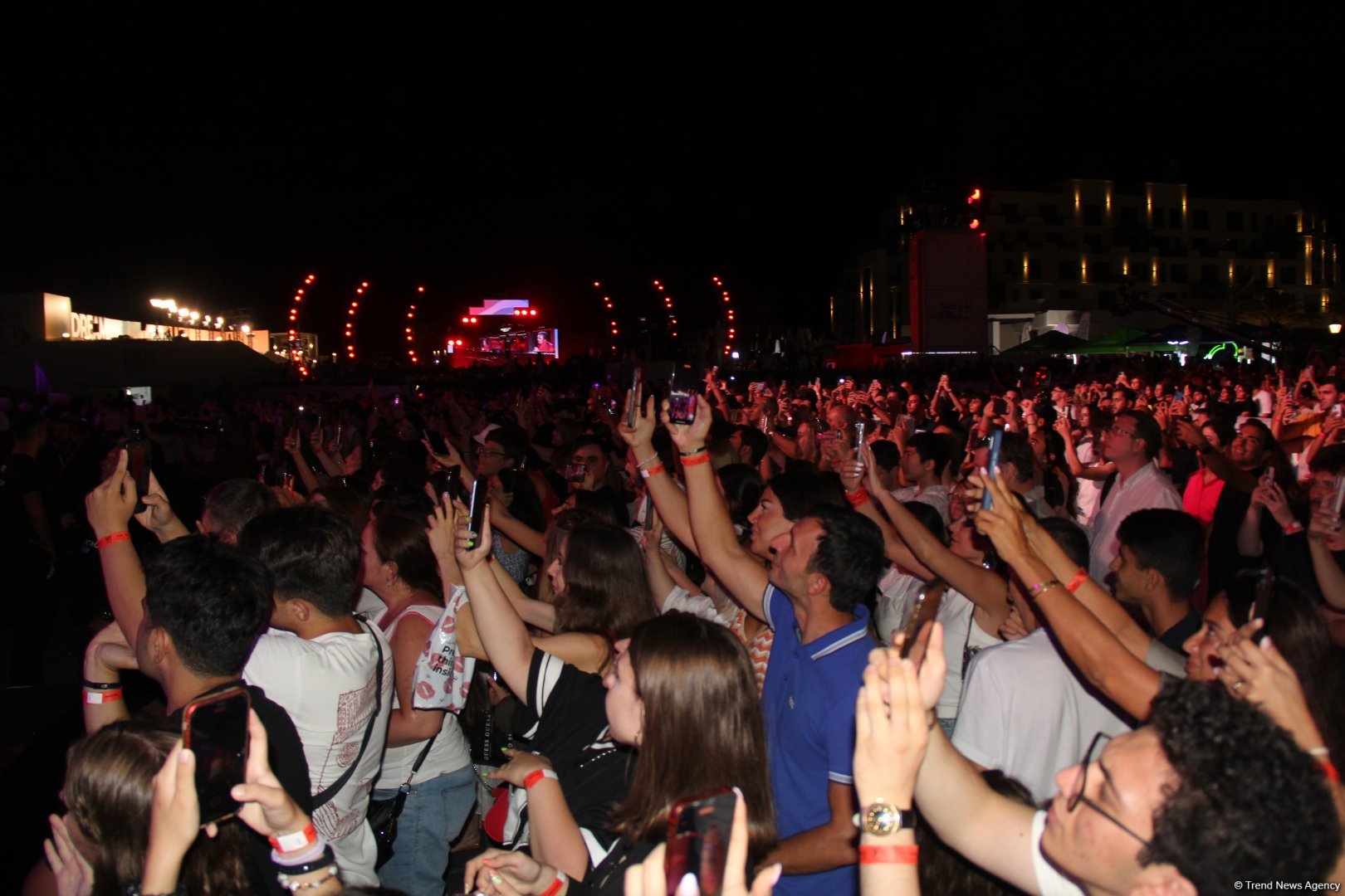 Легендарный Энгельберт Хампердинк, братья Майкла Джексона, CC Catch и другие звезды на  грандиозном вечере Dream Fest в Баку (ФОТО)