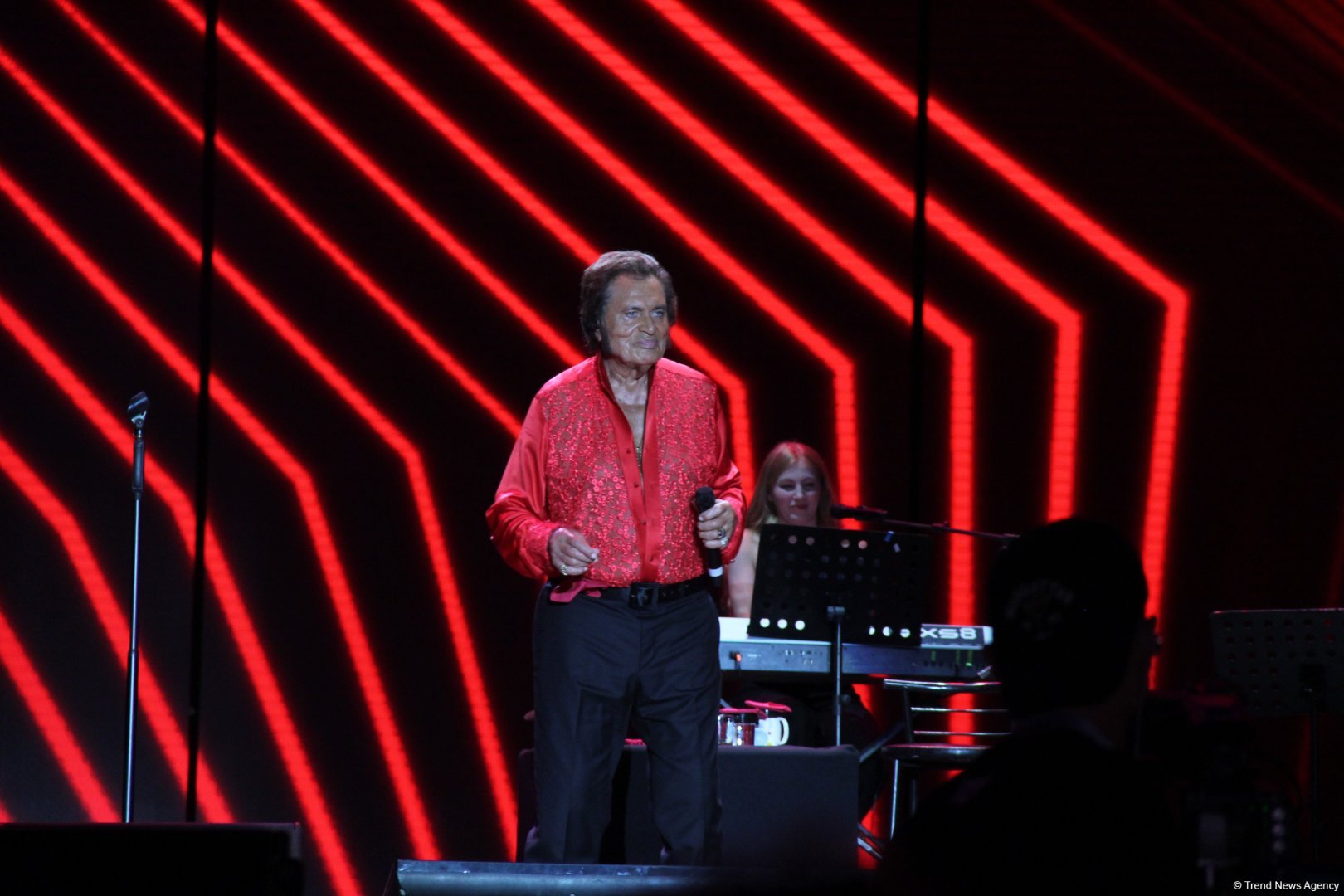 Легендарный Энгельберт Хампердинк, братья Майкла Джексона, CC Catch и другие звезды на  грандиозном вечере Dream Fest в Баку (ФОТО)