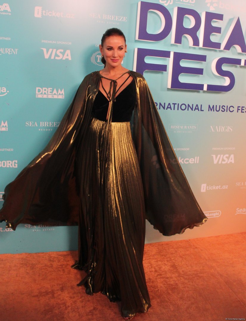 David Foster с супругой Katharine McPhee, Стас Михайлов, Sogdiana и другие звезды на красной дорожке Dream Fest в Баку (ФОТО)