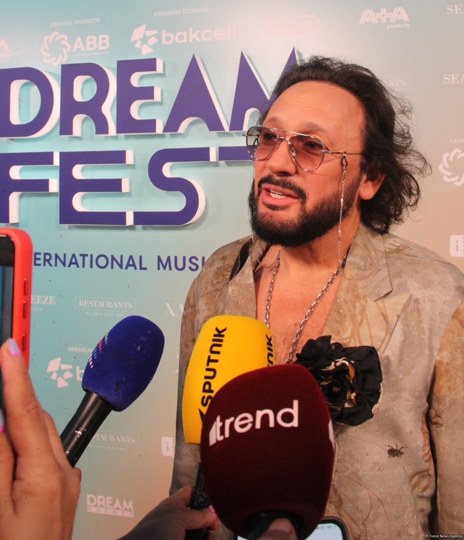 David Foster с супругой Katharine McPhee, Стас Михайлов, Sogdiana и другие звезды на красной дорожке Dream Fest в Баку (ФОТО)