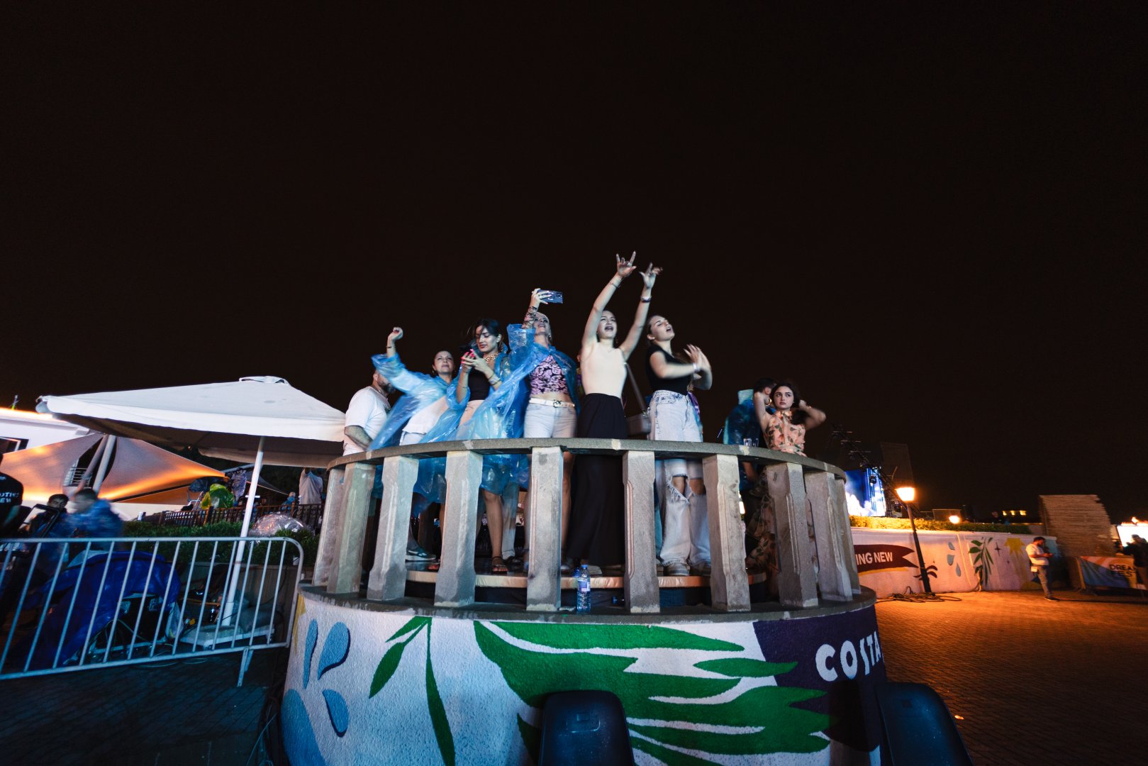 Жара, ветер, ливень…Завершился грандиозный Dream Fest в Баку с участием легендарных артистов и звезд (ФОТО)