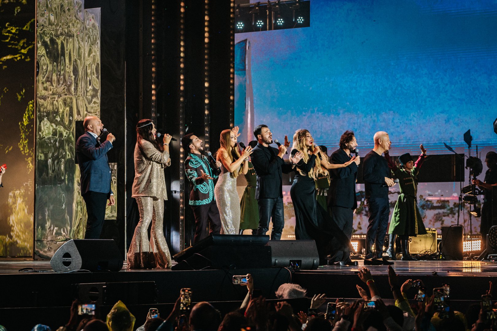 Жара, ветер, ливень…Завершился грандиозный Dream Fest в Баку с участием легендарных артистов и звезд (ФОТО)