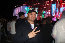 Жара, ветер, ливень…Завершился грандиозный Dream Fest в Баку с участием легендарных артистов и звезд (ФОТО)