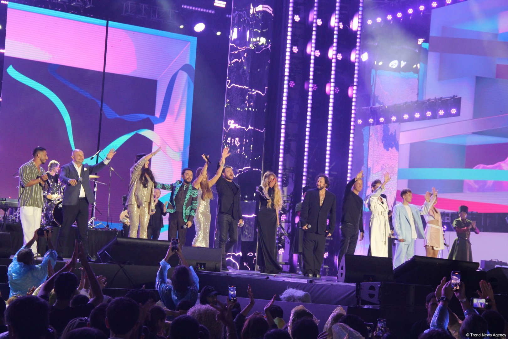 Жара, ветер, ливень…Завершился грандиозный Dream Fest в Баку с участием легендарных артистов и звезд (ФОТО)