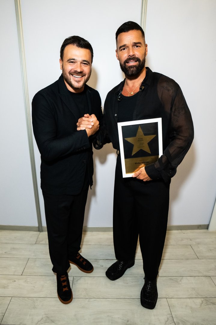 На берегу Каспия в Баку выступил Рики Мартин с зажигательным концертом (ВИДЕО, ФОТО)