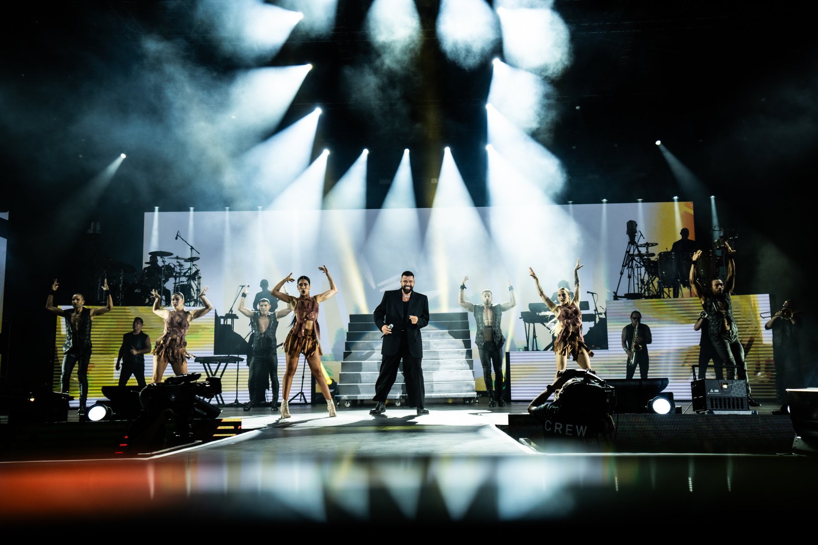 На берегу Каспия в Баку выступил Рики Мартин с зажигательным концертом (ВИДЕО, ФОТО)