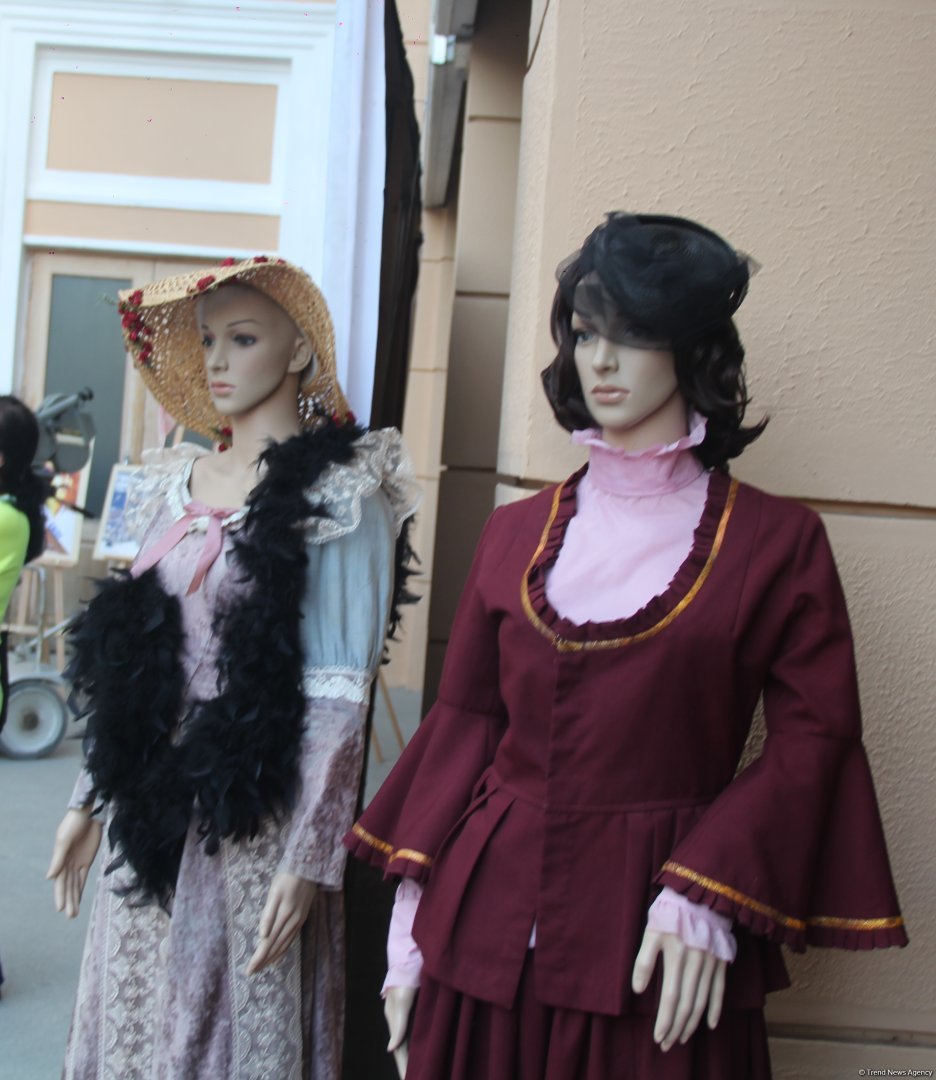 В Баку прошел большой праздник по случаю Дня национального кино – звезды, красная дорожка, старинные экспонаты (ФОТО)