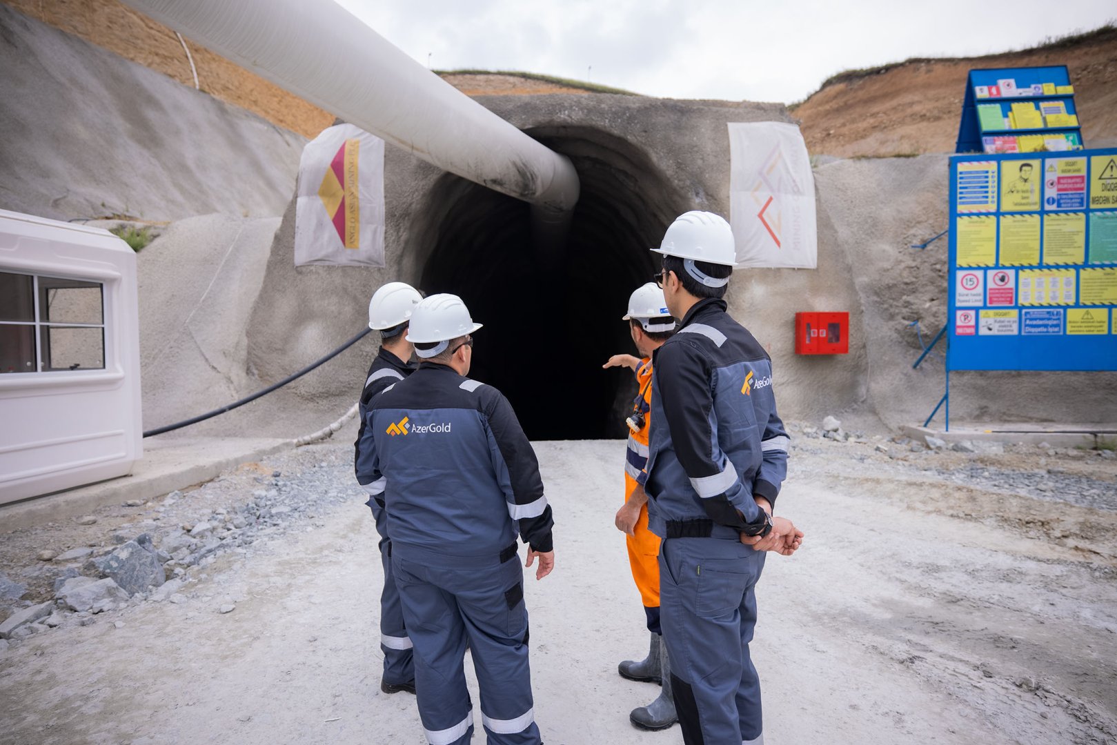 Рабочая группа ЗАО «AzerGold» провела осмотр месторождений в Гедабеке в рамках Соглашения о распределении добычи (ФОТО)