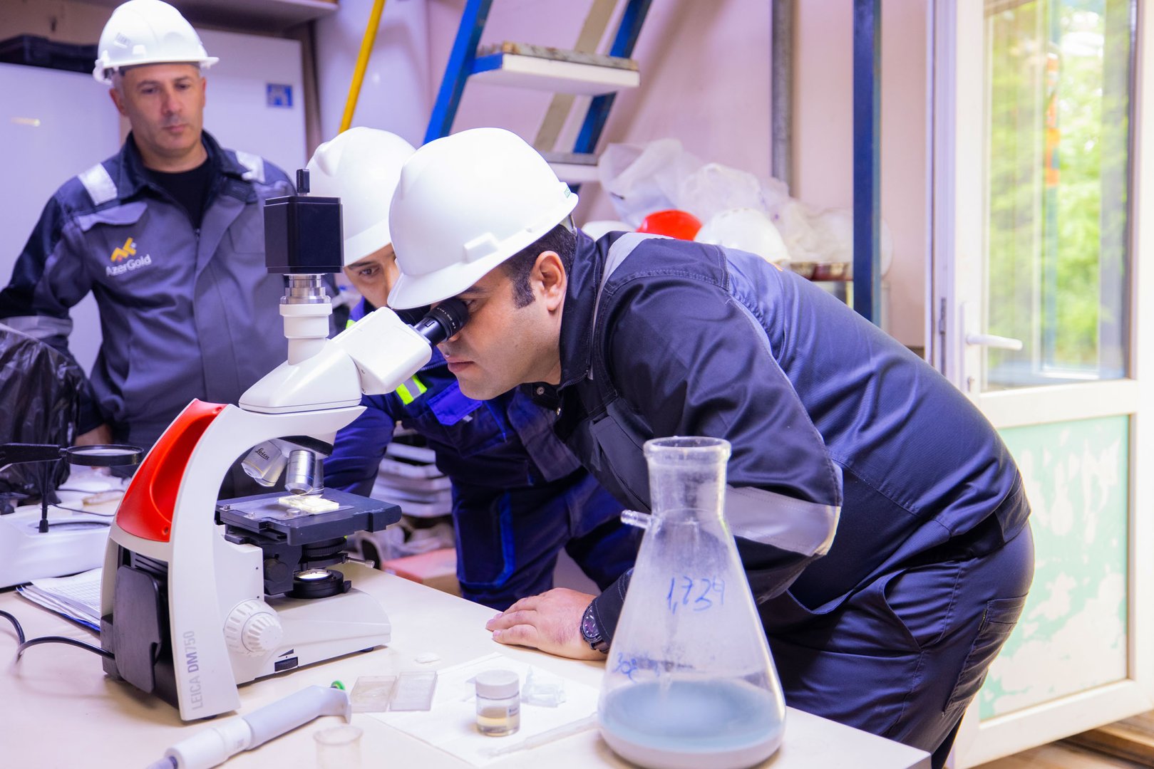 Рабочая группа ЗАО «AzerGold» провела осмотр месторождений в Гедабеке в рамках Соглашения о распределении добычи (ФОТО)