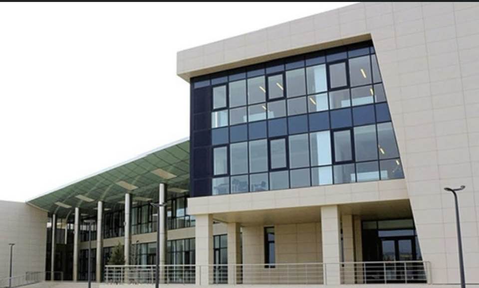 В связи с открытием Турецко-азербайджанского университета на новое место переведен Хатаинский корпус БВШН (ФОТО)