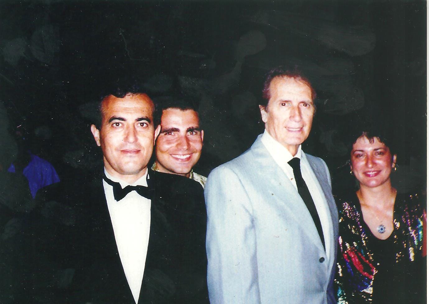 Ризван Садырханов отмечает юбилей – как нефтяник из Баку покорил Италию. Он выступал с Магомаевым, Кобзоном, Градским…  (ФОТО)