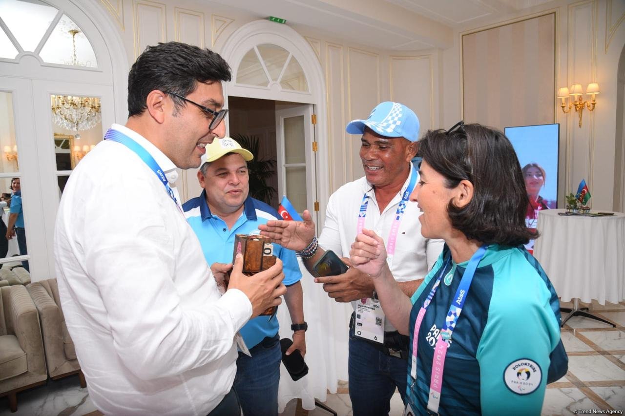 В "Олимпийском доме Азербайджана" в Париже прошли встречи с представителями международных спортивных организаций (ФОТО)