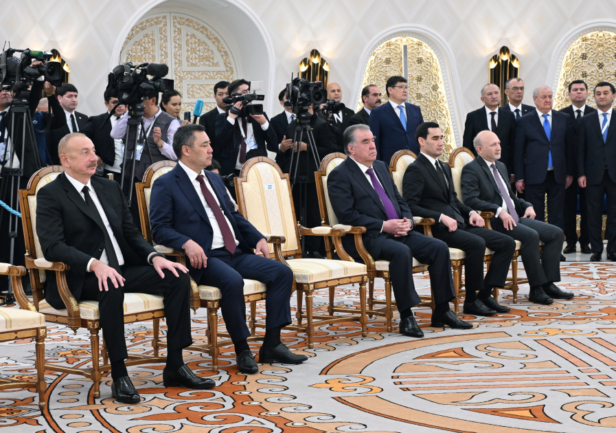 Президент Ильхам Алиев принял участие в церемонии награждения Президента Узбекистана Шавката Мирзиёева в Астане (ВИДЕО/ФОТО)