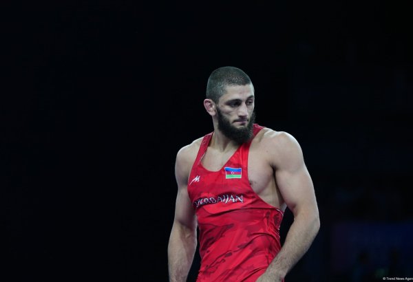 Азербайджанский борец Магомедхан Магомедов вышел в 1/4 финала на Олимпиаде в Париже  (ФОТО)