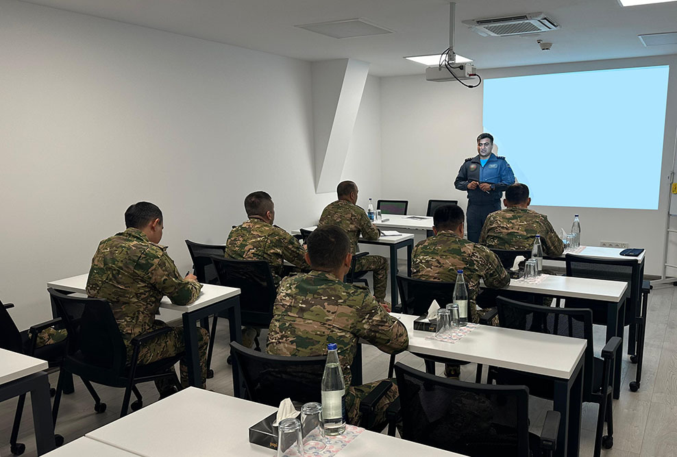 Узбекская делегация совершает визит в Азербайджан (ФОТО)