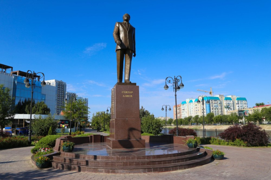 Делегация Азербайджана приняла участие в IX Каспийском медиафоруме в Астрахани (ФОТО)