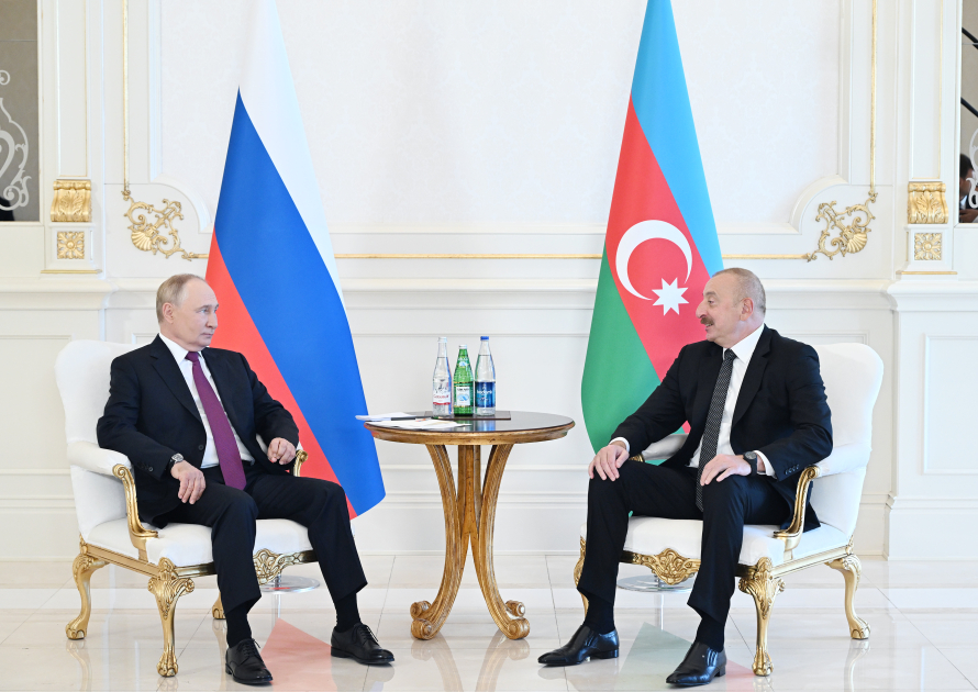 Состоялась встреча Президента Ильхама Алиева с Президентом Владимиром Путиным в узком составе (ФОТО/ВИДЕО)