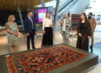 Из Берлина в Шушу - коллекционер Ходжат Абаси подарил музею уникальный ковер Açma-yumma 1825 года (ФОТО)