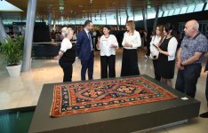 Из Берлина в Шушу - коллекционер Ходжат Абаси подарил музею уникальный ковер Açma-yumma 1825 года (ФОТО)