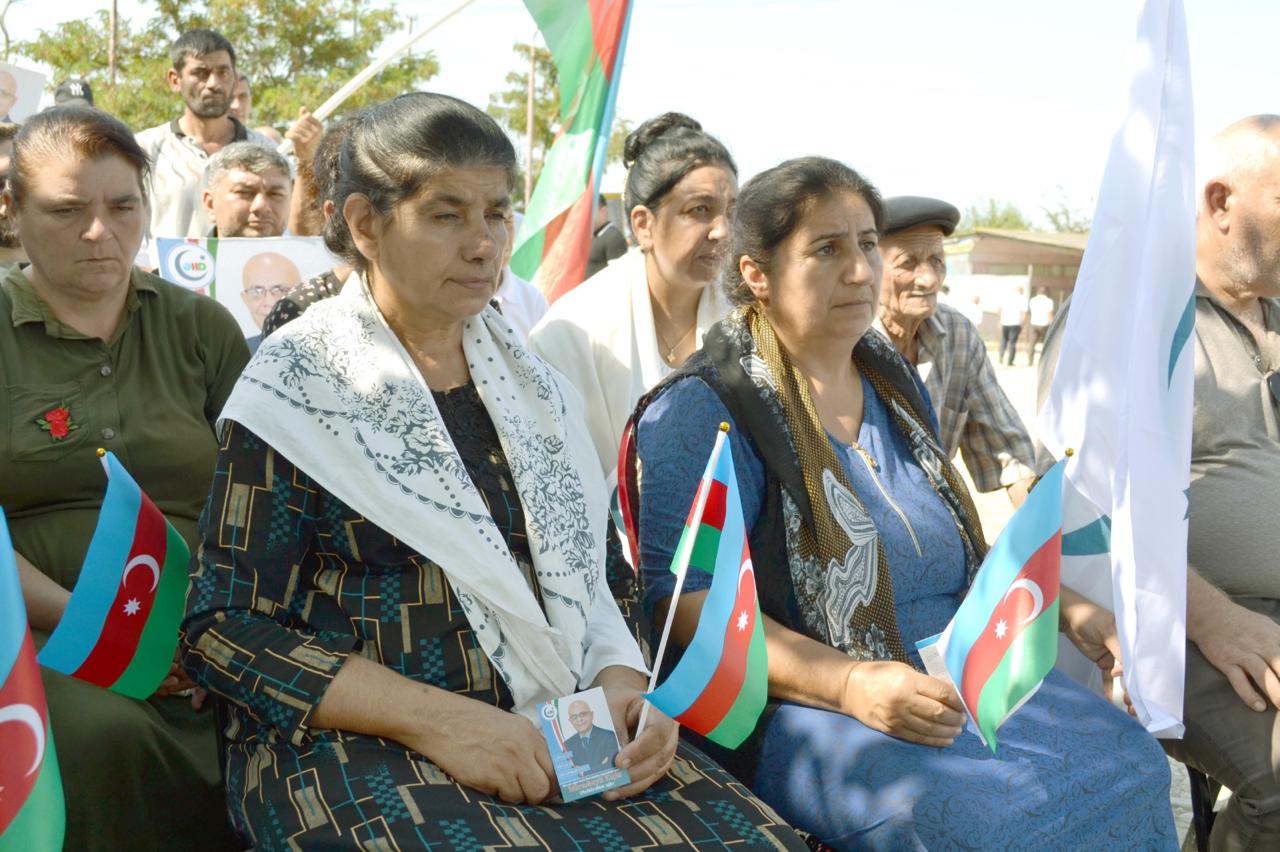 Эльчин Мирзабейли встретился с избирателями в селе Гагали и городе Агсу (ФОТО)