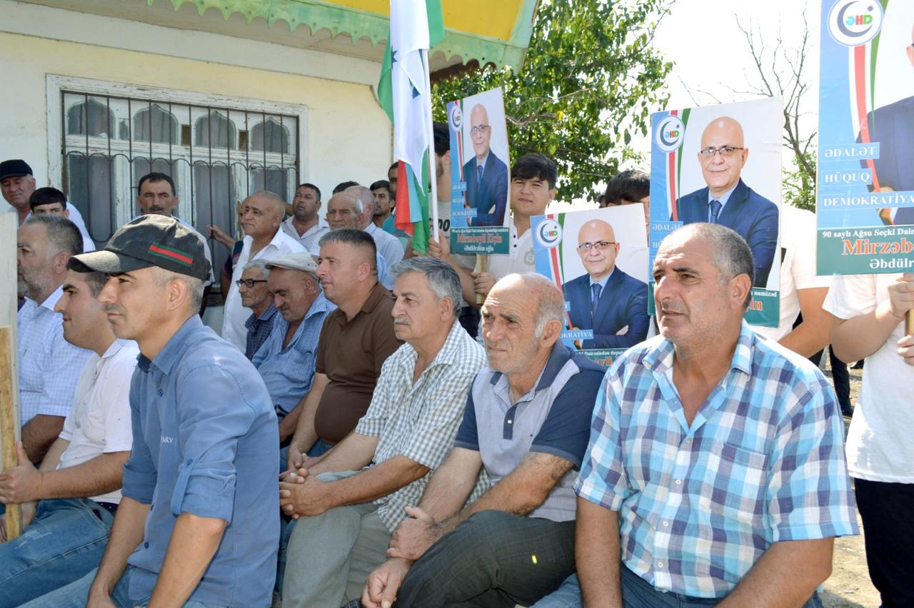 Эльчин Мирзабейли встретился с избирателями в селе Гагали и городе Агсу (ФОТО)