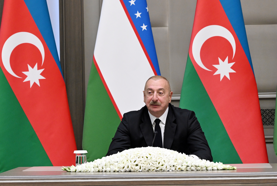 Президент Ильхам Алиев и Президент Шавкат Мирзиёев выступили с заявлениями для прессы (ФОТО/ВИДЕО)