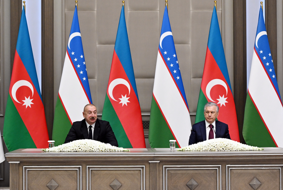 Президент Ильхам Алиев и Президент Шавкат Мирзиёев выступили с заявлениями для прессы (ФОТО/ВИДЕО)
