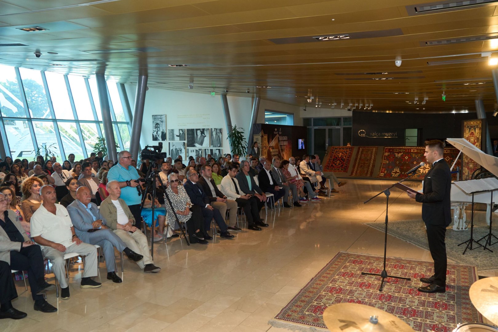 Красота в азербайджанских коврах – юбилейный вечер (ФОТО)