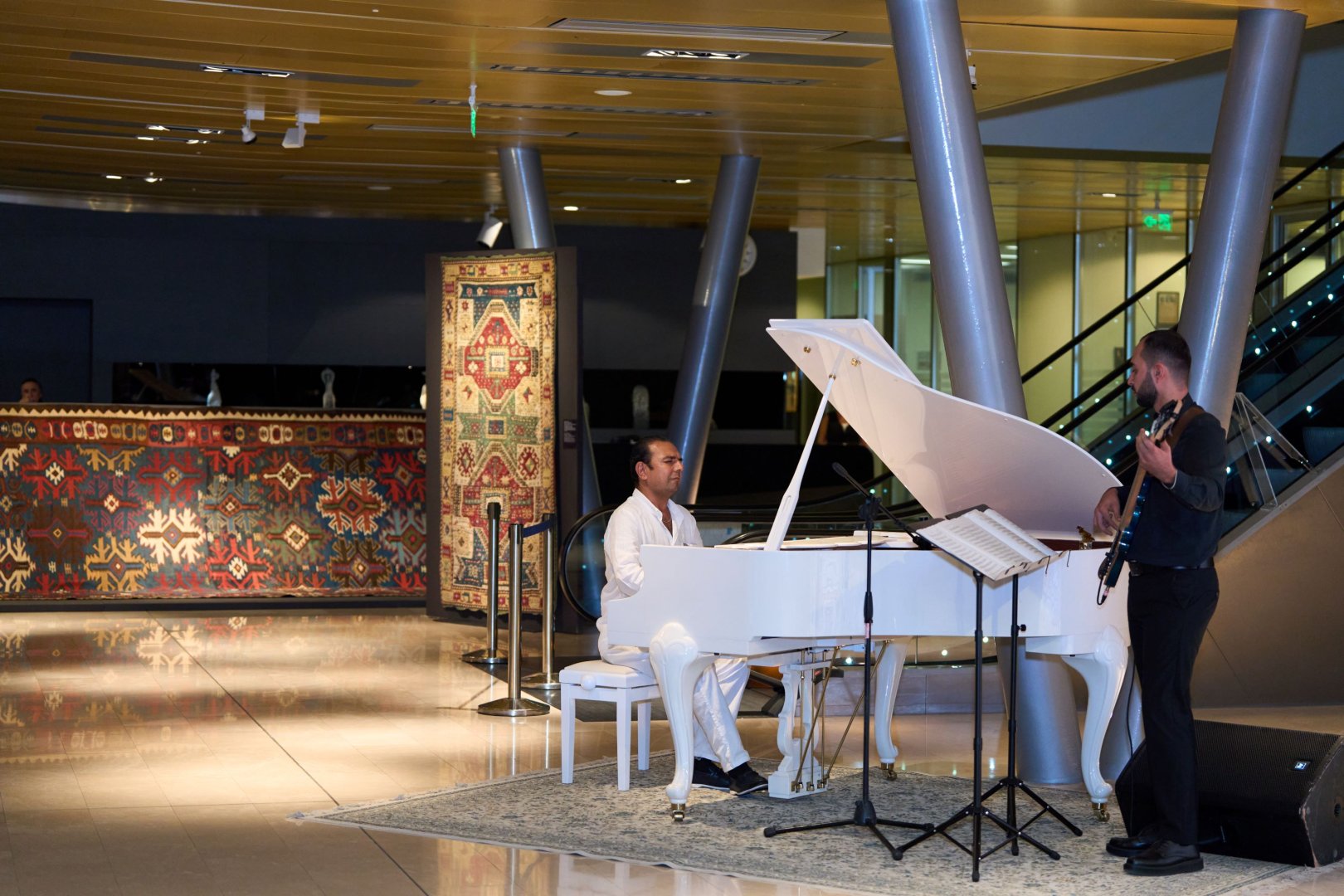 Красота в азербайджанских коврах – юбилейный вечер (ФОТО)