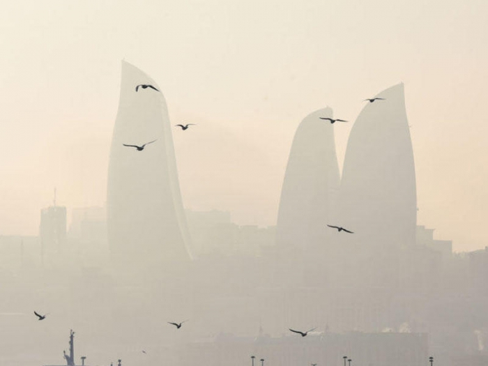 Наблюдается относительное снижение концентрации пыли в воздухе в Баку и на Абшероне