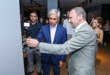 В Баку открылась выставка работ бахрейнских художников (ФОТО)