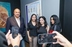 В Баку открылась выставка работ бахрейнских художников (ФОТО)