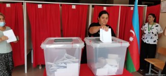 В поселке Гобу наблюдается активность избирателей (ФОТО)