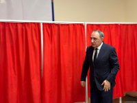 Генеральный прокурор Азербайджана воспользовался правом голоса на парламентских выборах (ФОТО)