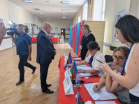 Глава миссии наблюдателей от СНГ ознакомился с процессом голосования на парламентских выборах в Азербайджане (ФОТО)