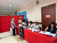 В Ясамальском районе Баку граждане начали активно участвовать в выборах (ФОТО)