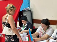 В Ясамальском районе Баку граждане начали активно участвовать в выборах (ФОТО)