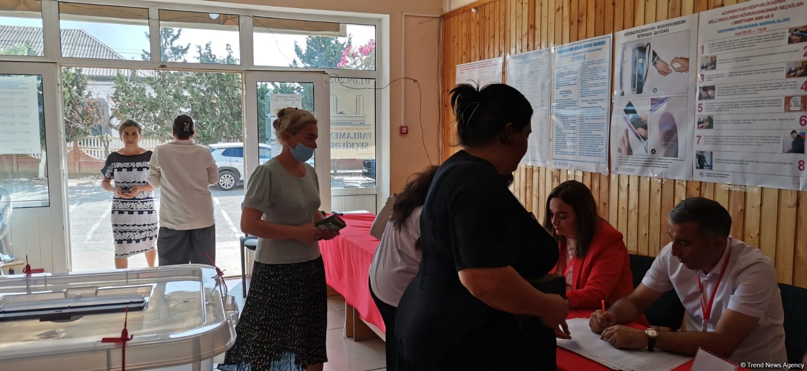 В поселке Гобу наблюдается активность избирателей (ФОТО)