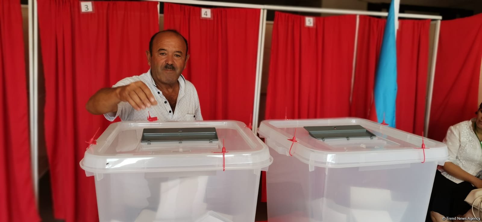 В поселке Гобу наблюдается активность избирателей (ФОТО)