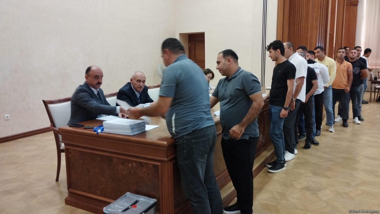 В Ханкенди началось голосование на парламентских выборах (ФОТО)