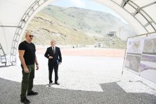 Президент Ильхам Алиев заложил фундамент поселка Истису Кяльбаджарского района (ВИДЕО/ФОТО)